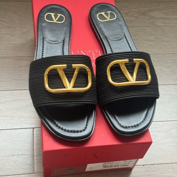 Valentino garavani sandal - Picture 1 of 15